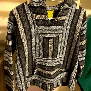 Medium poncho jacket